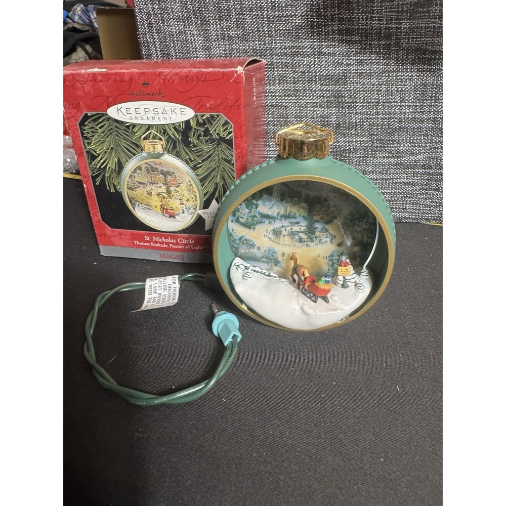 MAGIC Hallmark Keepsake Ornament Thomas Kinkade Painter Light St Nicholas 1998
